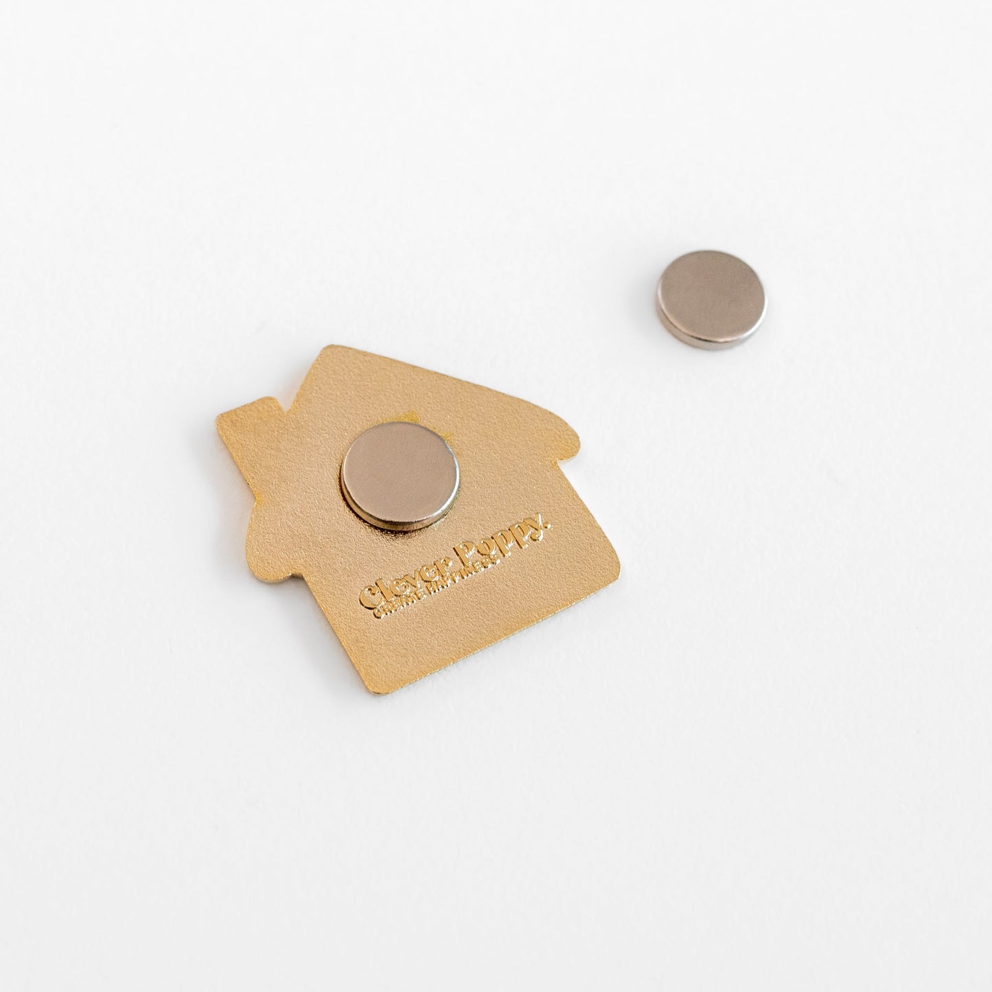 Gingerbread House Magnetic Needle Minder
